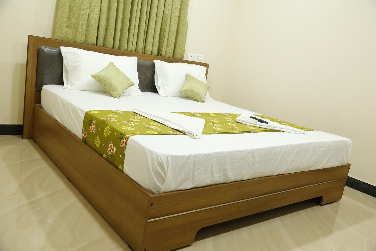 Hotel New Amirtham Inn Palni Exterior foto