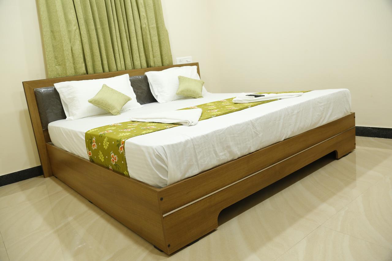 Hotel New Amirtham Inn Palni Exterior foto