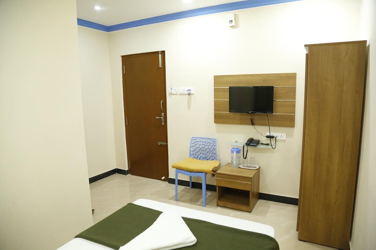 Hotel New Amirtham Inn Palni Exterior foto