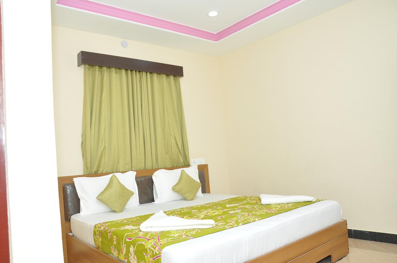 Hotel New Amirtham Inn Palni Exterior foto