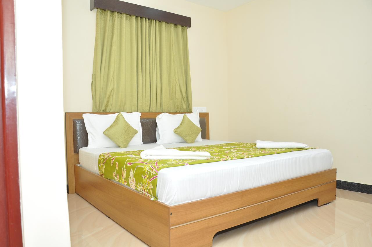 Hotel New Amirtham Inn Palni Exterior foto